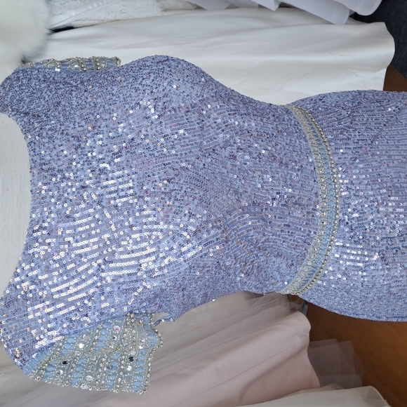All sequin dress - Picture 2 of 6